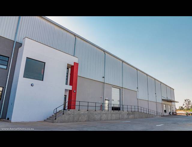 3,280M² WAREHOUSE TO LET IN LINBRO PARK